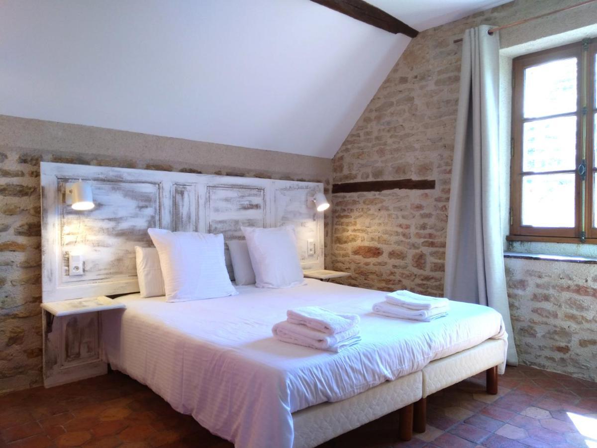 ฌาร์แด็ง เด ซ็อง Bed & Breakfast Eguilly ภายนอก รูปภาพ