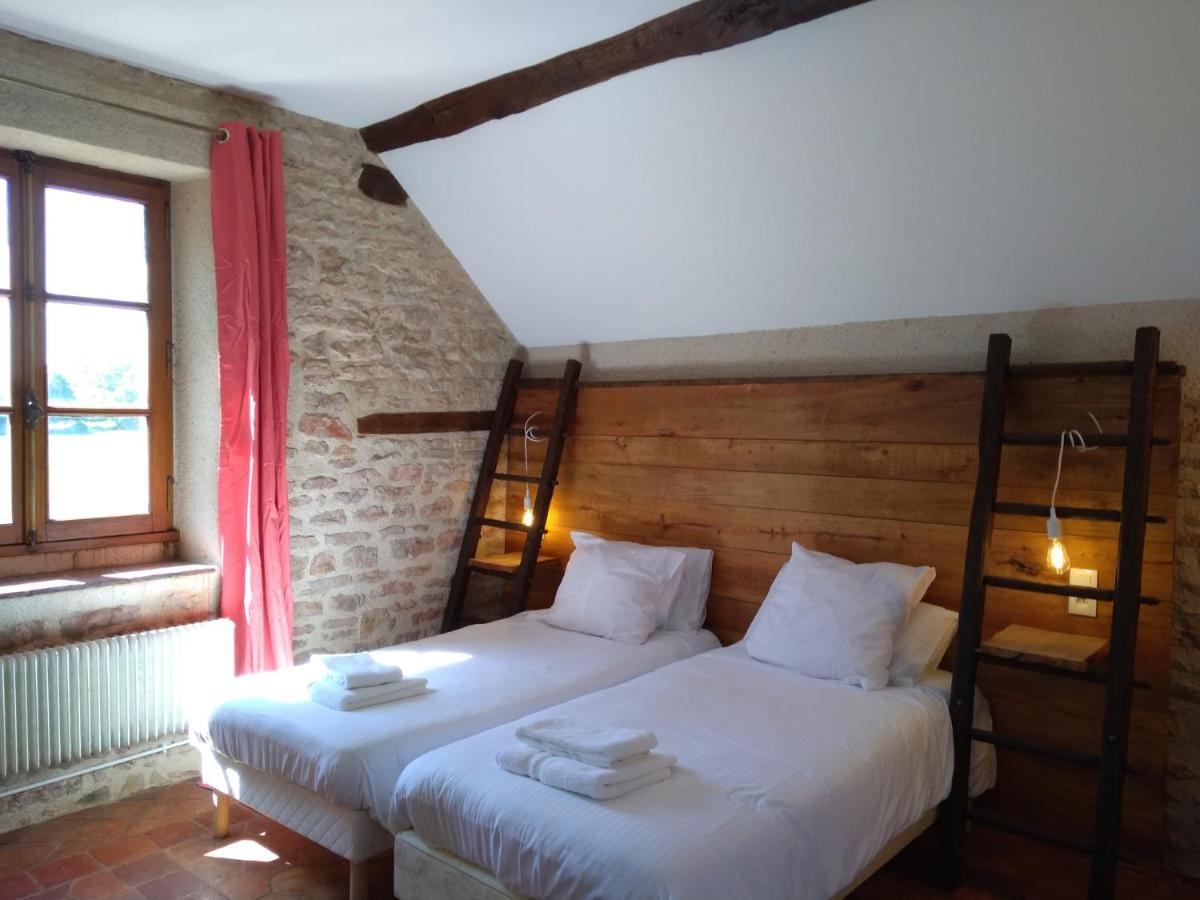 ฌาร์แด็ง เด ซ็อง Bed & Breakfast Eguilly ภายนอก รูปภาพ