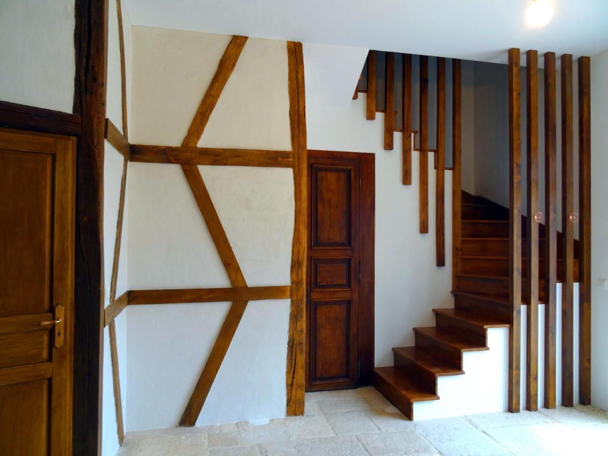 ฌาร์แด็ง เด ซ็อง Bed & Breakfast Eguilly ภายนอก รูปภาพ