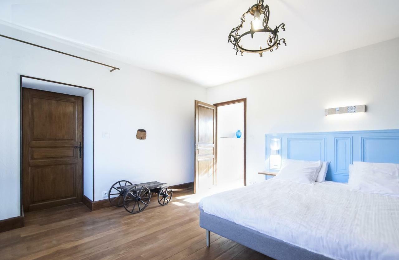 ฌาร์แด็ง เด ซ็อง Bed & Breakfast Eguilly ภายนอก รูปภาพ
