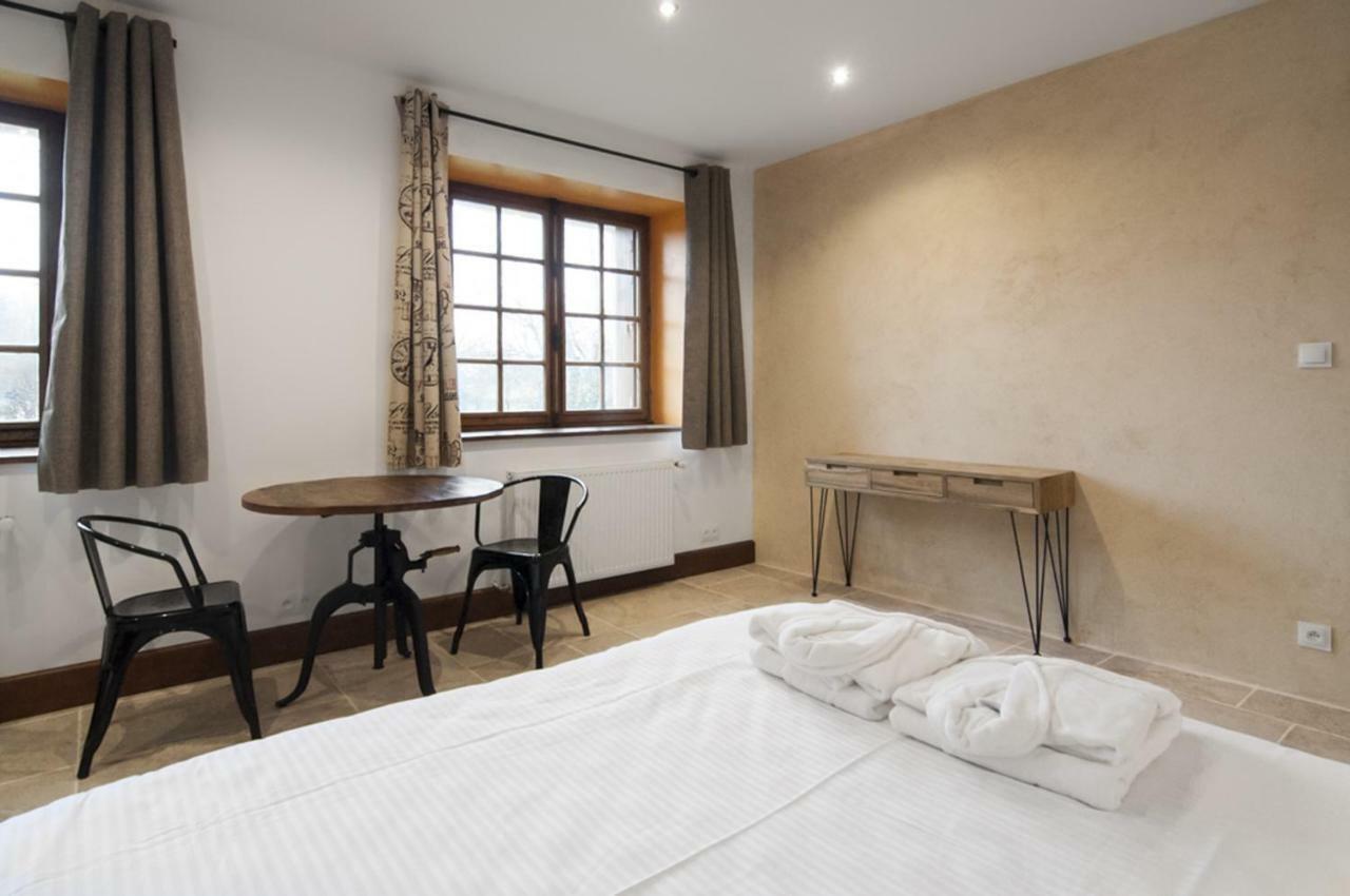 ฌาร์แด็ง เด ซ็อง Bed & Breakfast Eguilly ภายนอก รูปภาพ