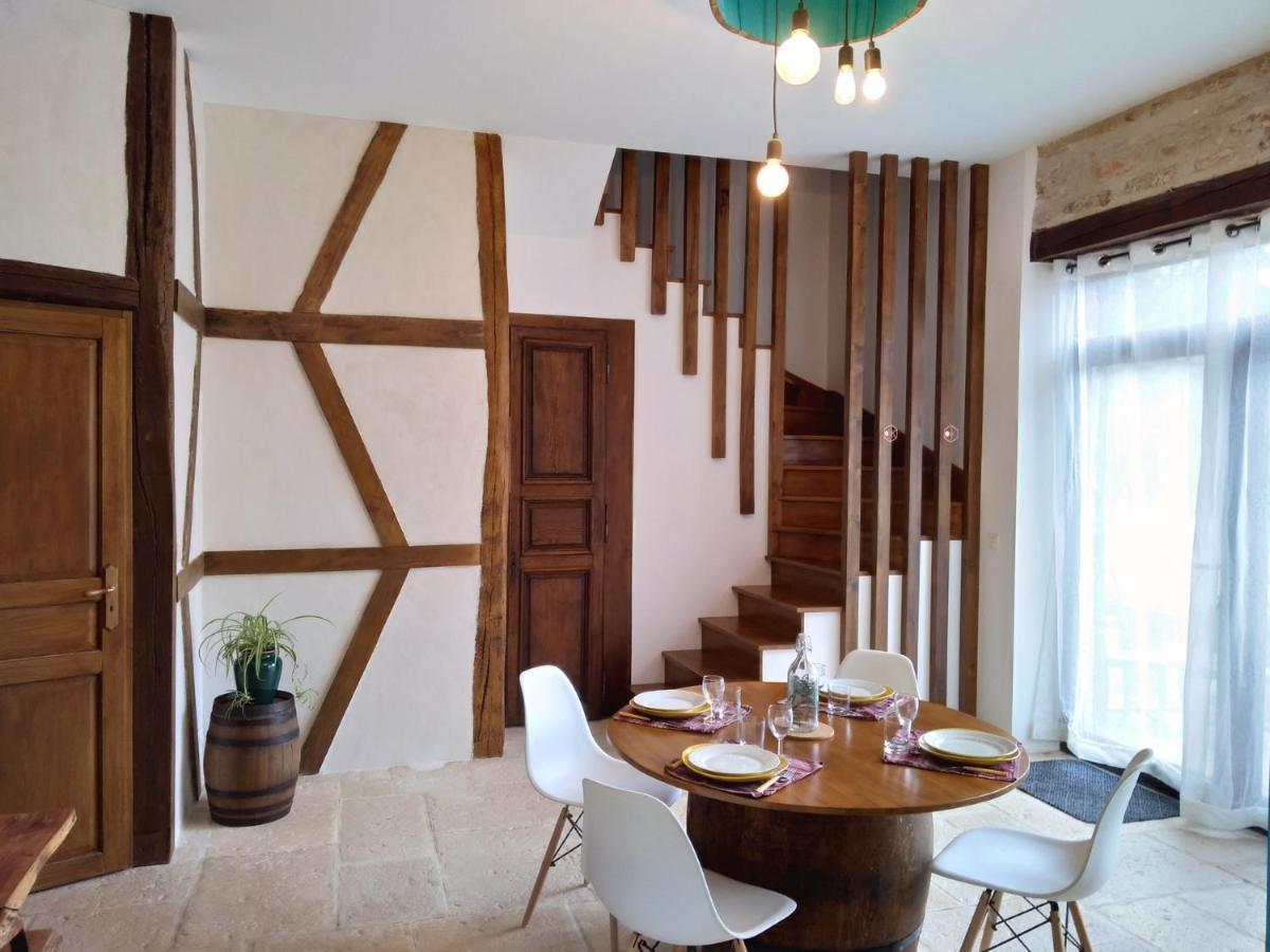 ฌาร์แด็ง เด ซ็อง Bed & Breakfast Eguilly ภายนอก รูปภาพ