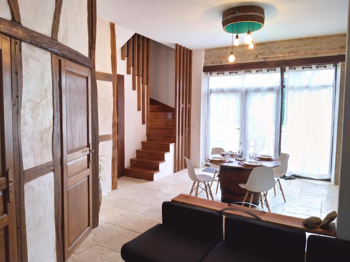 ฌาร์แด็ง เด ซ็อง Bed & Breakfast Eguilly ภายนอก รูปภาพ